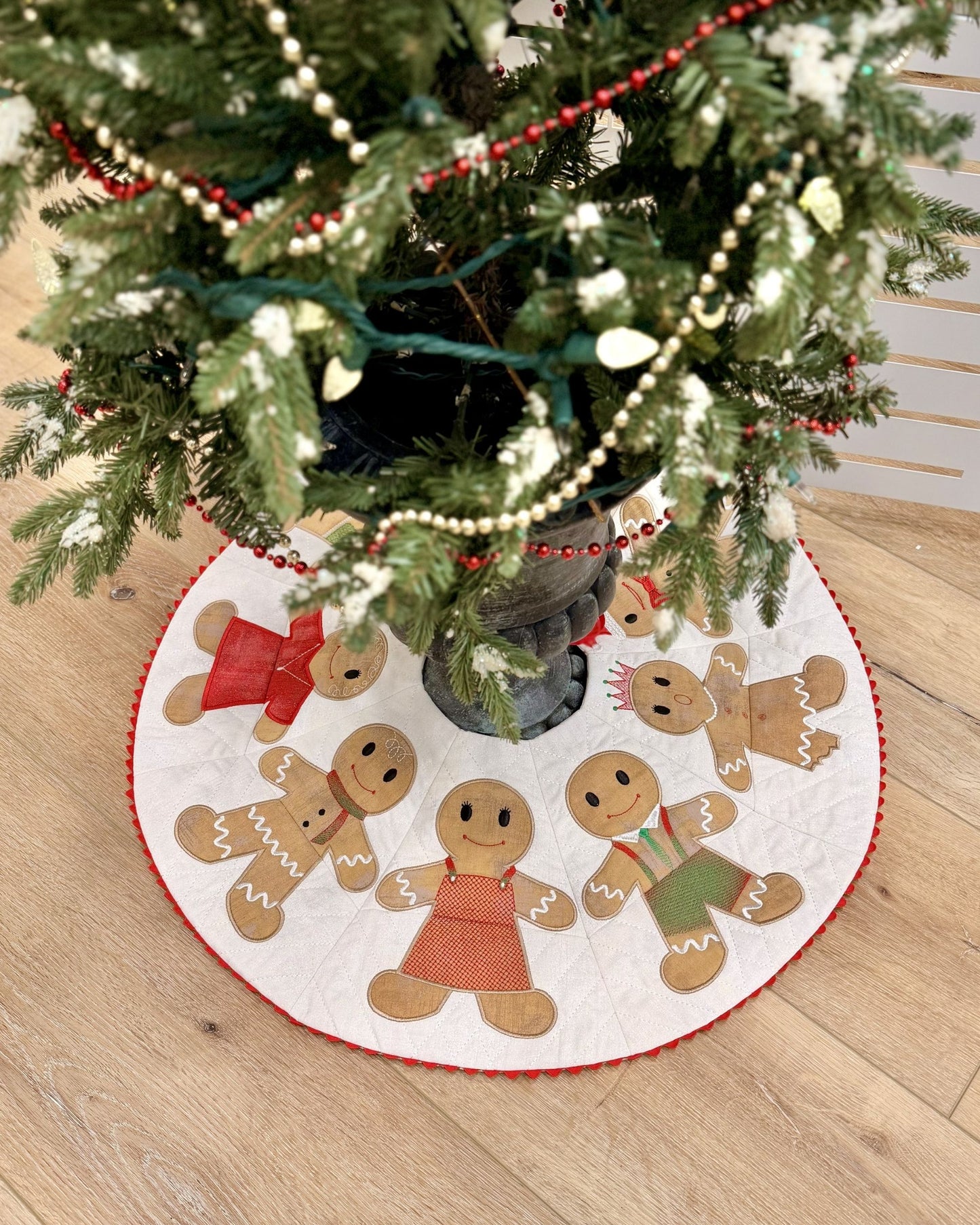 Gingerbread Table Topper - Digital Download