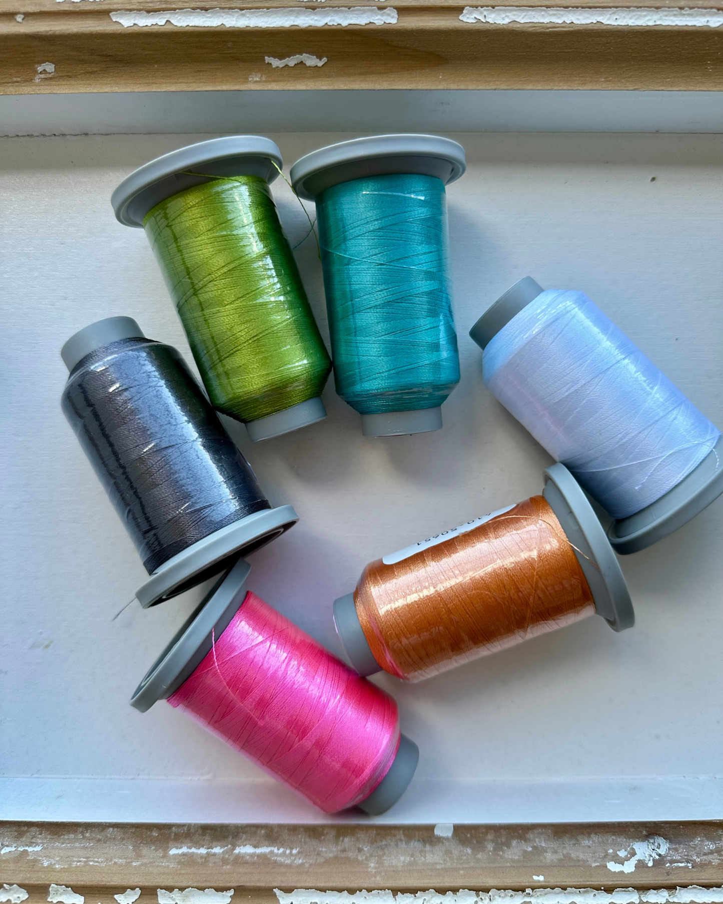 Mystery Quilt 2026 Thread Kit - 6 Spools