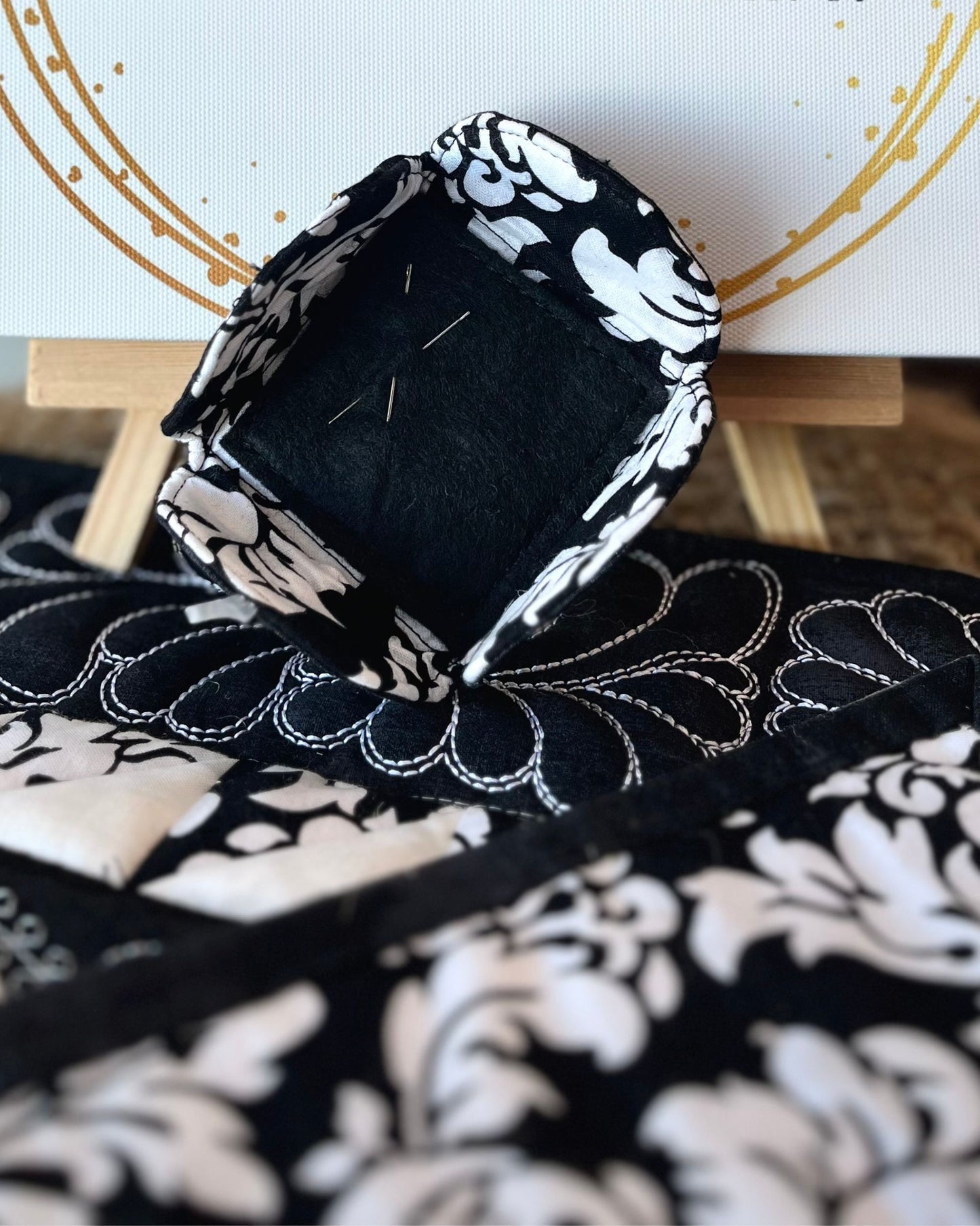 Needle Holder - Digital Download